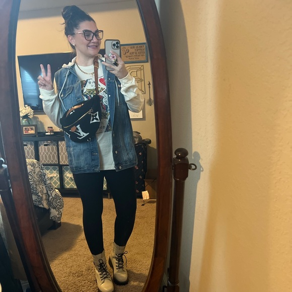 Meet your Posher, Roxanne - Picture 2 of 8